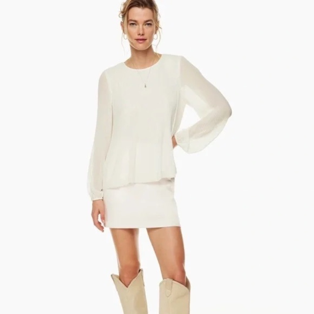 Wilfred NWT Ivory Pleated Long Sleeve Blouse Minimalist feminine Size Medium - Picture 3 of 9